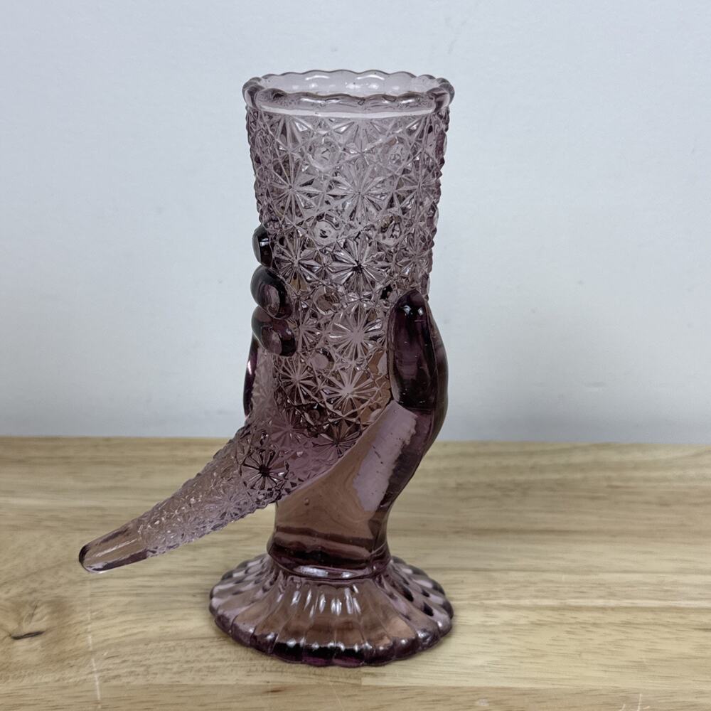 VINTAGE Fenton Art Glass Lavender Hand Holding Cornucopia Vase Daisy & Button 6” - Picture 5 of 9